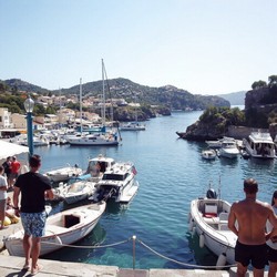 Как правильно заниматься йогой на пляже для начинающих